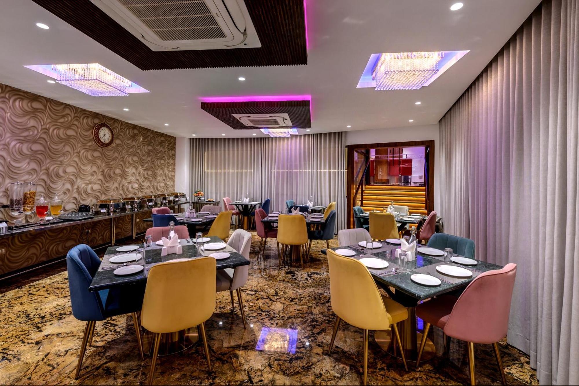 Sundex Hotel Thanjavur Esterno foto